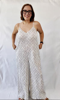 Sleeveless Wide Leg Jumpsuit with Pockets White Dotted