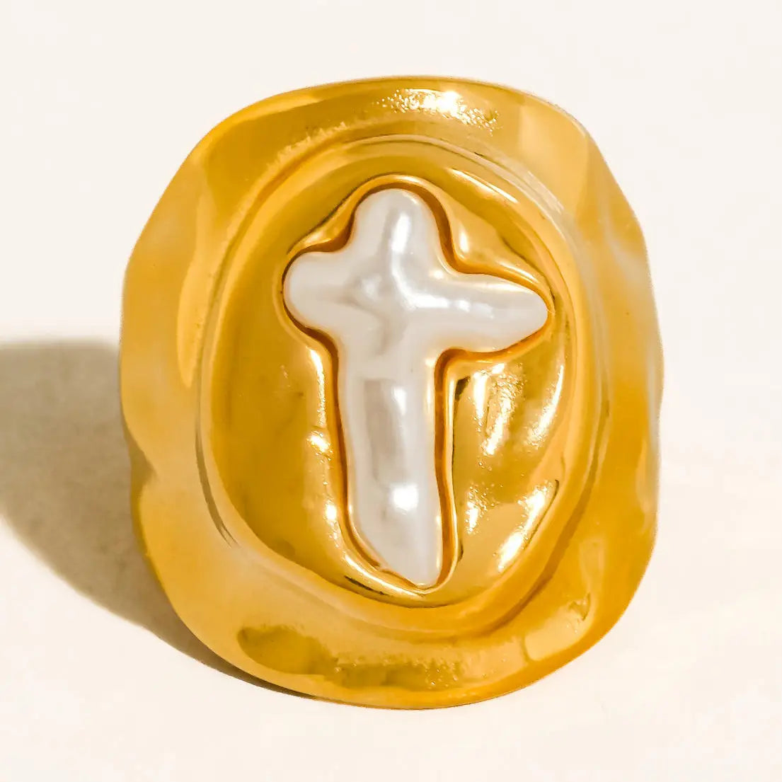 Colette Pearl Signet Ring - Gold