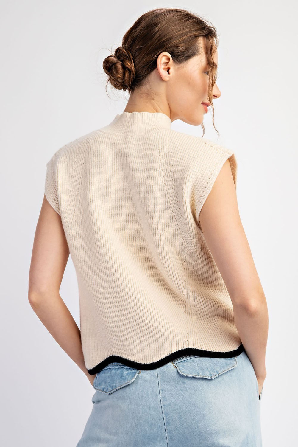 Mock Neck Short Sleeve Sweater Oatmeal Black Trim
