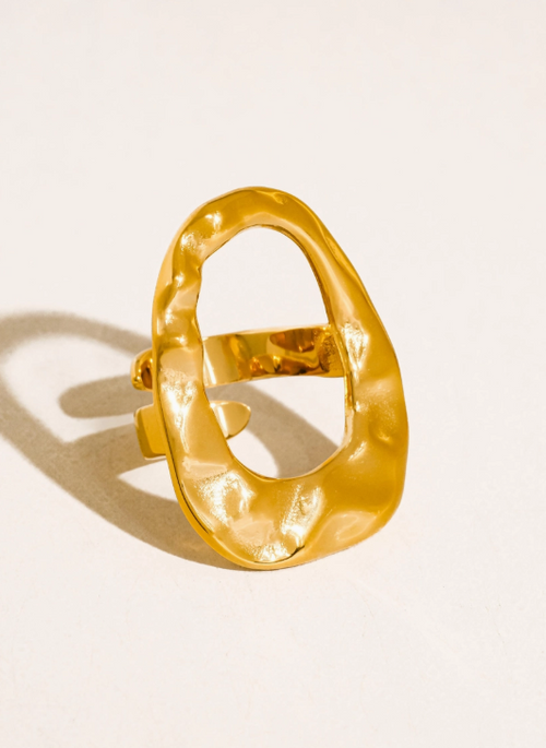Mara Oval Hammered Ring - Gold